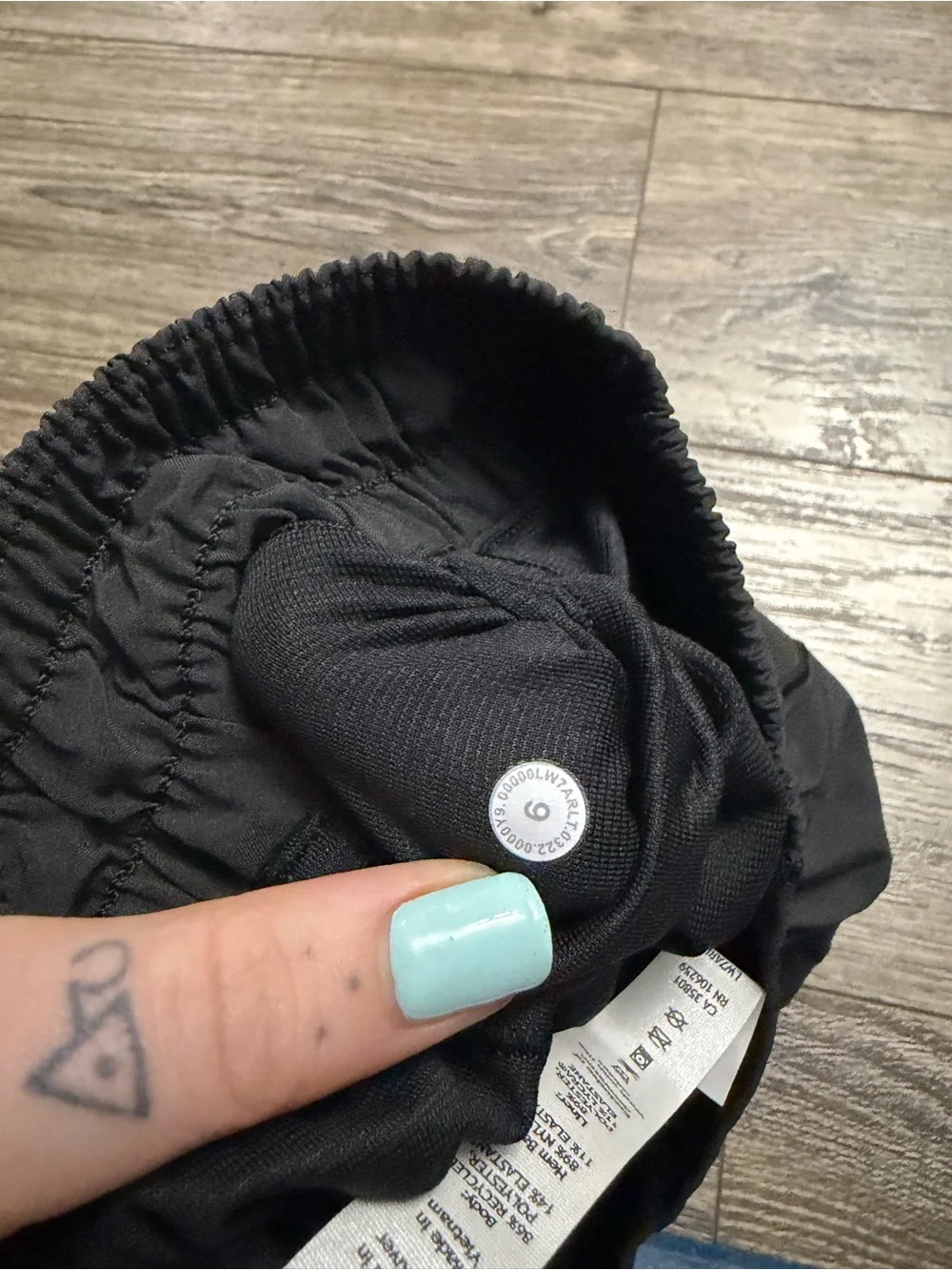 NWT Lululemon Hotty Hot Short *LR 4